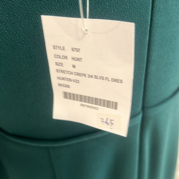 NWT SAMPLE SALE AfterSix 6797 size M (10-12) Hunter Green Stretch Crepe Pristine - Picture 6 of 7